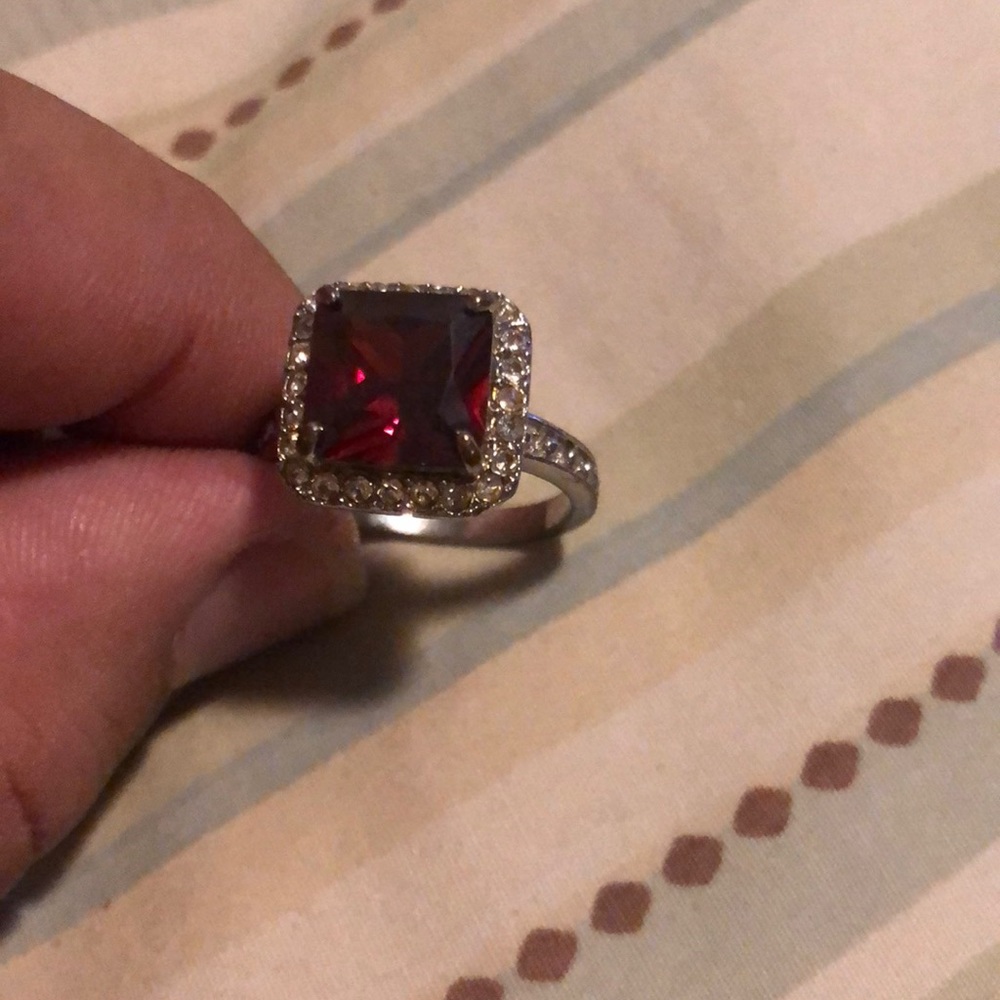 Ladies ring size 9